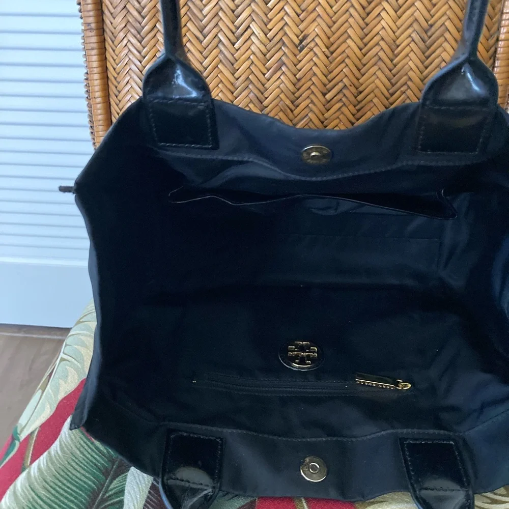 Tory Burch Ella Black Patent leather & Nylon Tote - Picture 8 of 10